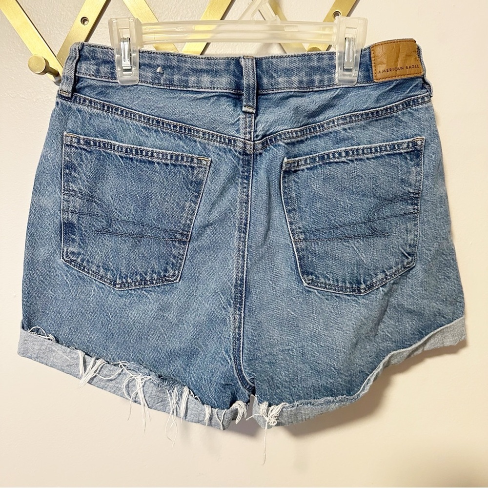 American eagle highest rise crossover mom short. - Picture 3 of 7